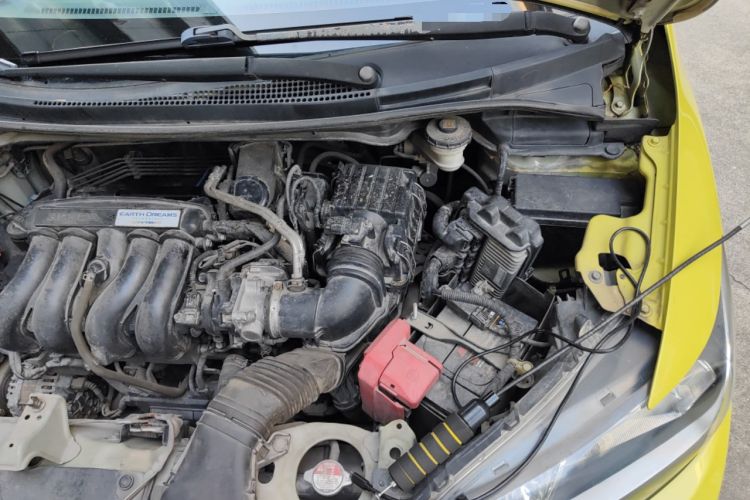 Used Honda Fit 2014 1.5L SE CVT Fashion Model Engine Bay Left