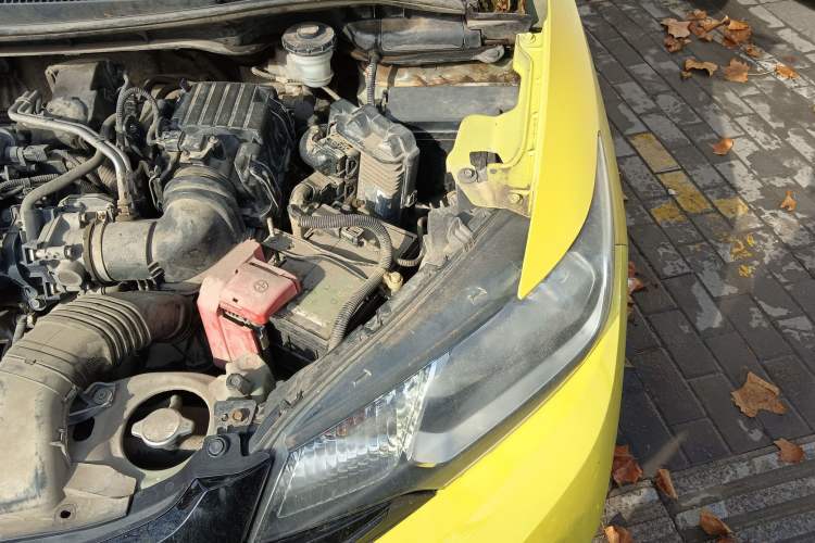 Used Honda Fit 2014 1.5L LX CVT Comfort Model Engine Bay Left
