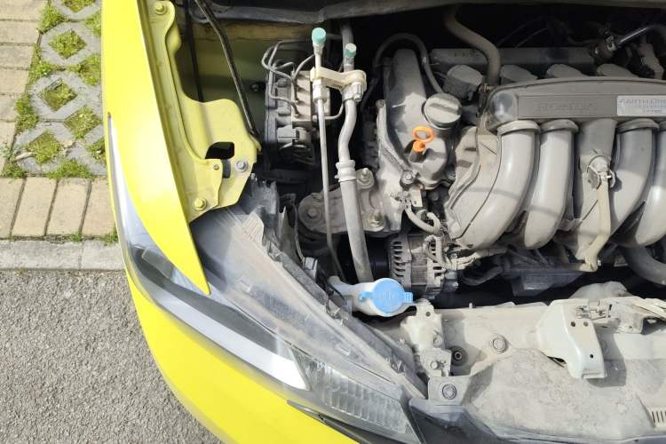 Used Honda Fit 2014 1.5L LX CVT Comfort Model Engine Bay Right