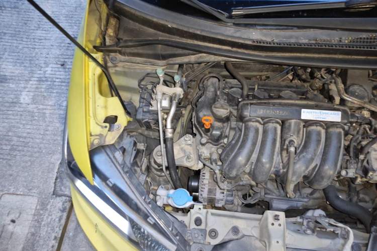 Used Honda Fit 2014 1.5L SE CVT Fashion Model Engine Bay Right