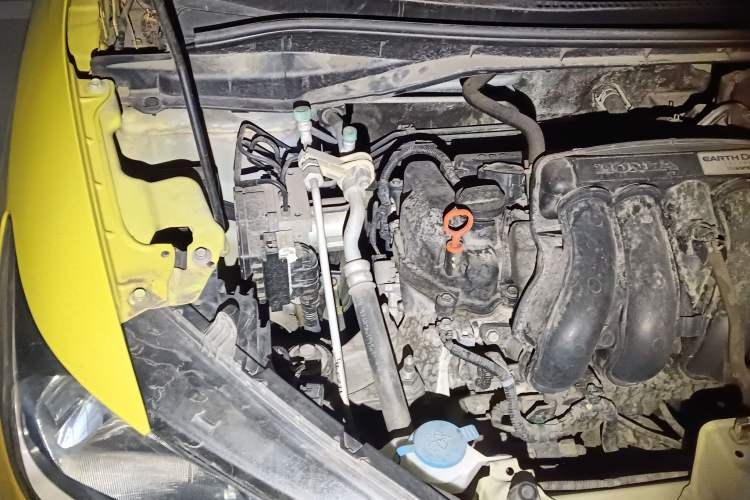 Used Honda Fit 2014 1.5L EXLI CVT Leading Model Engine Bay Right