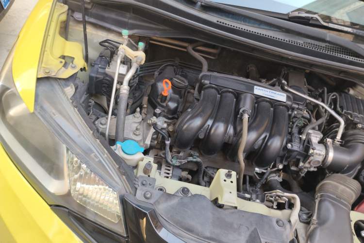 Used Honda Fit 2014 1.5L LX CVT Comfort Model Engine Bay Right