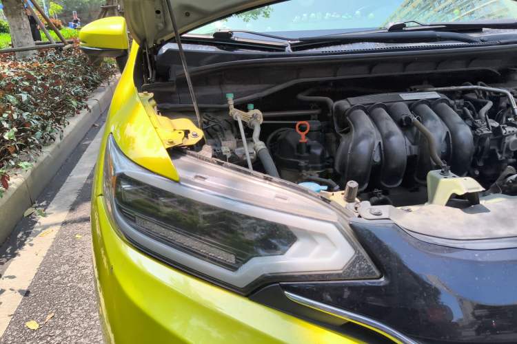 Used Honda Fit 2014 1.5L EXLI CVT Leading Model Engine Bay Right