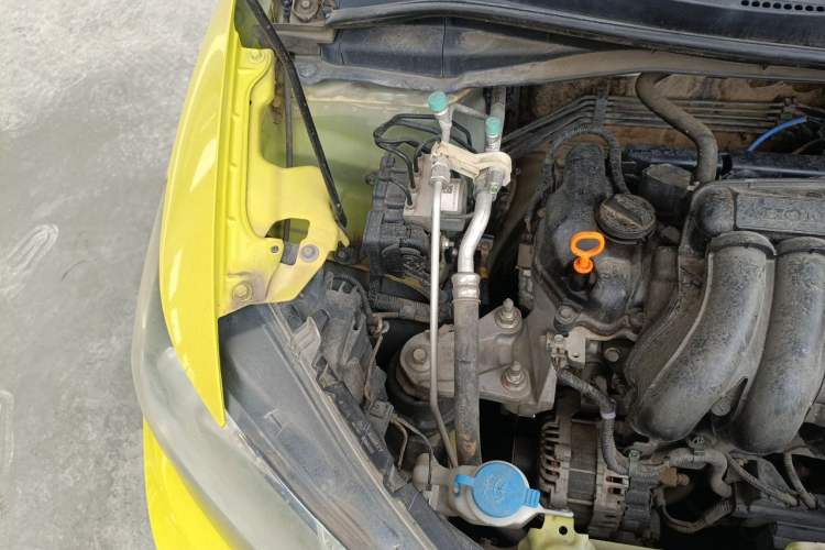 Used Honda Fit 2014 1.5L LX Manual Comfort Model Engine Bay Right