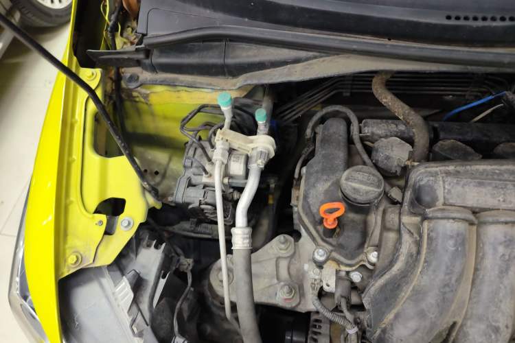 Used Honda Fit 2014 1.5L LX CVT Comfort Model Engine Bay Right