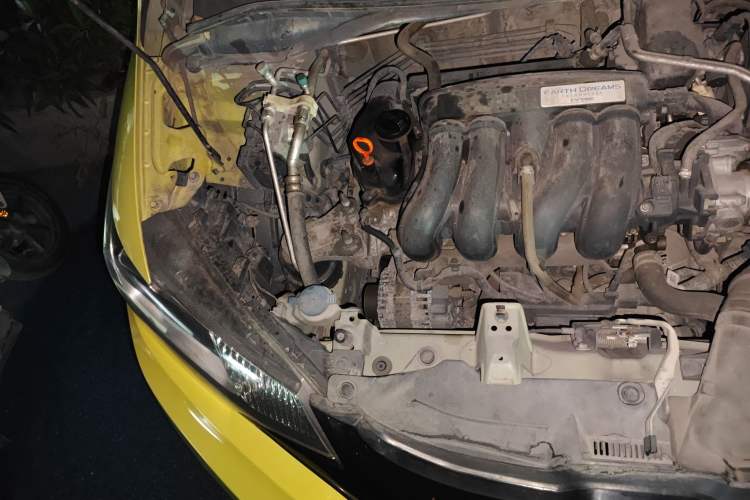 Used Honda Fit 2014 1.5L LX Manual Comfort Model Engine Bay Right