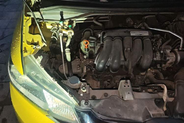 Used Honda Fit 2014 1.5L LX CVT Comfort Model Engine Bay Right