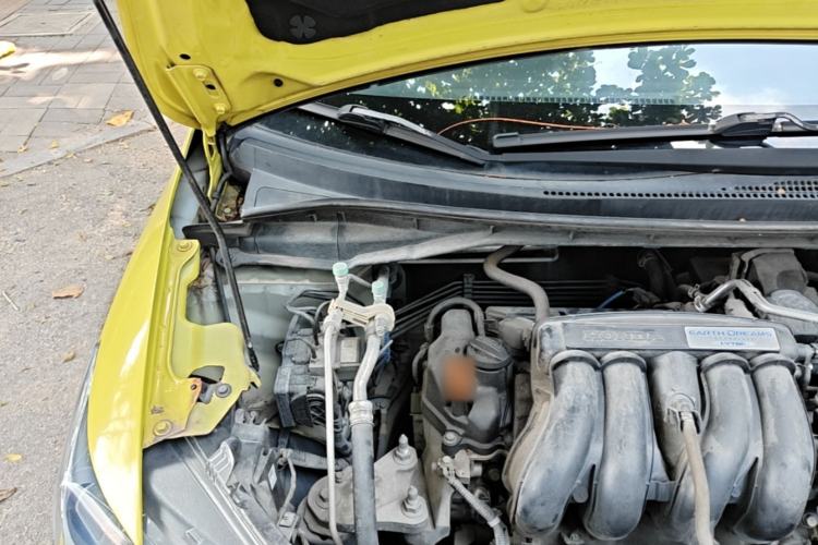Used Honda Fit 2014 1.5L LX CVT Comfort Model Engine Bay Right