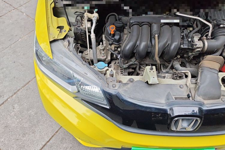 Used Honda Fit 2014 1.5L SE CVT Fashion Model Engine Bay Right