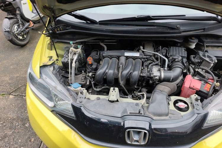 Used Honda Fit 2014 1.5L LX CVT Comfort Model Engine Bay Right