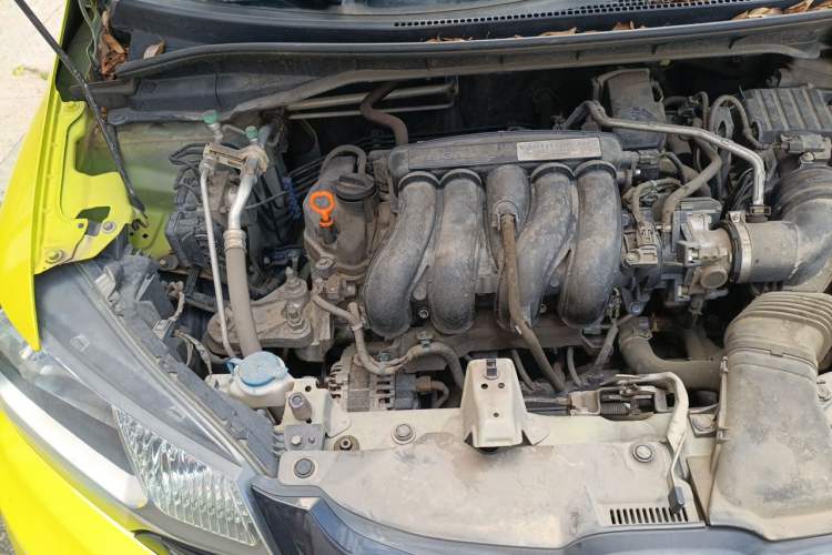 Used Honda Fit 2014 1.5L SE CVT Fashion Model Engine Bay Right