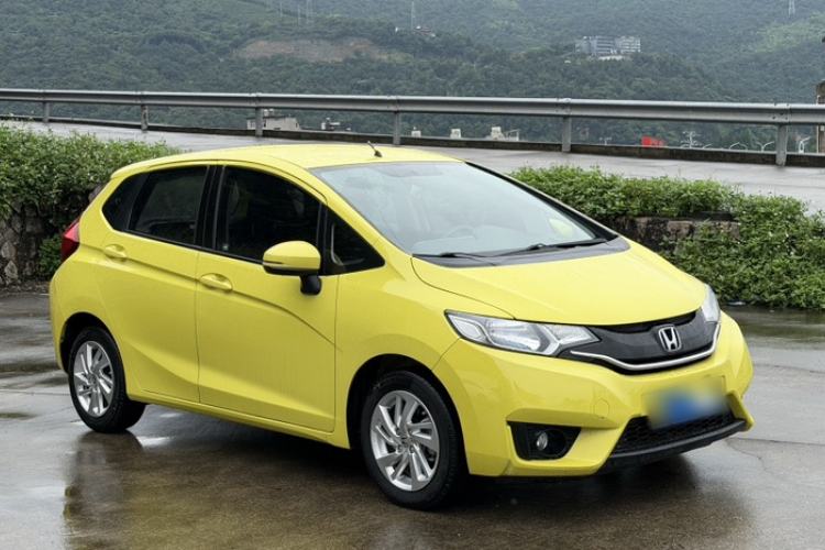Used Honda Fit 2014 1.5L SE CVT Fashion Model Exterior 2