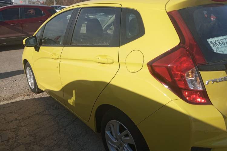 Used Honda Fit 2014 1.5L SE CVT Fashion Model Exterior 3