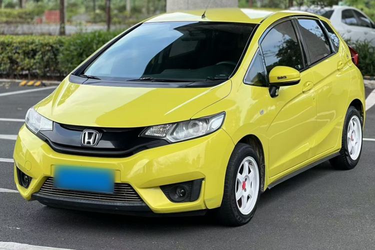 Used Honda Fit 2014 1.5L LX CVT Comfort Model Exterior 5