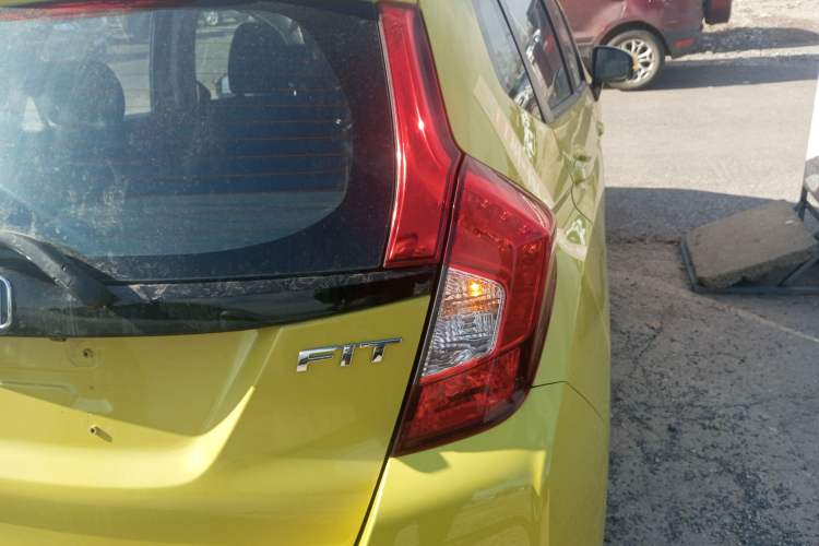 Used Honda Fit 2014 1.5L SE CVT Fashion Model Exterior 6