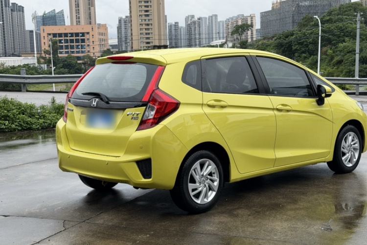 Used Honda Fit 2014 1.5L SE CVT Fashion Model Exterior 6