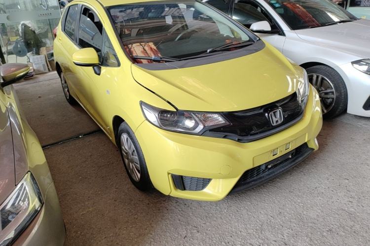Used Honda Fit 2014 1.5L LX CVT Comfort Model Front Right 45 Deg