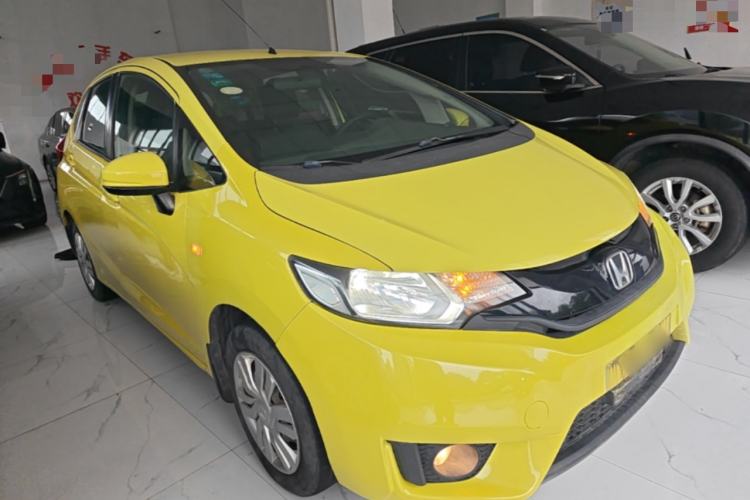 Used Honda Fit 2014 1.5L LX CVT Comfort Model Front Right 45 Deg
