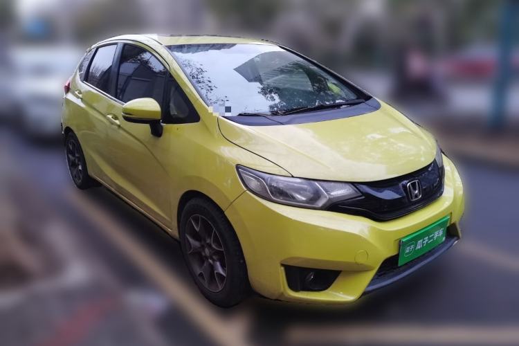 Used Honda Fit 2014 1.5L EX CVT Elite Model Front Right 45 Deg
