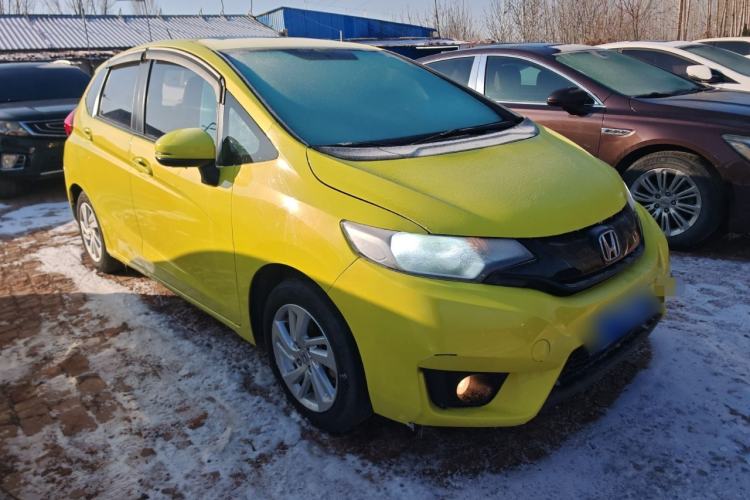 Used Honda Fit 2014 1.5L EX CVT Elite Model Front Right 45 Deg