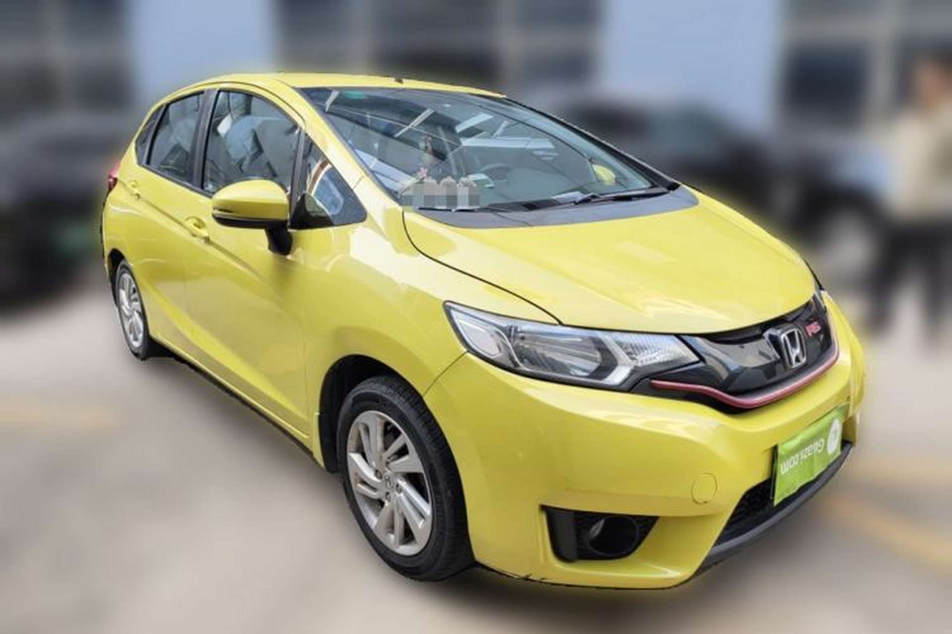 Used Honda Fit 2014 1.5L SE CVT Fashion Model Front Right 45 Deg