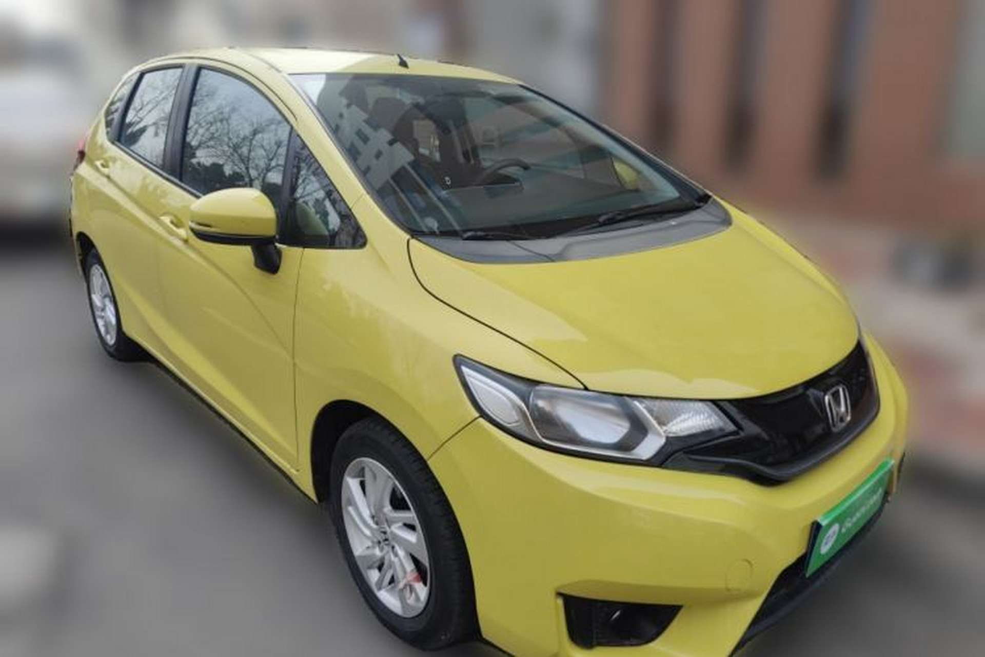 Used Honda Fit 2014 1.5L SE CVT Fashion Model Front Right 45 Deg
