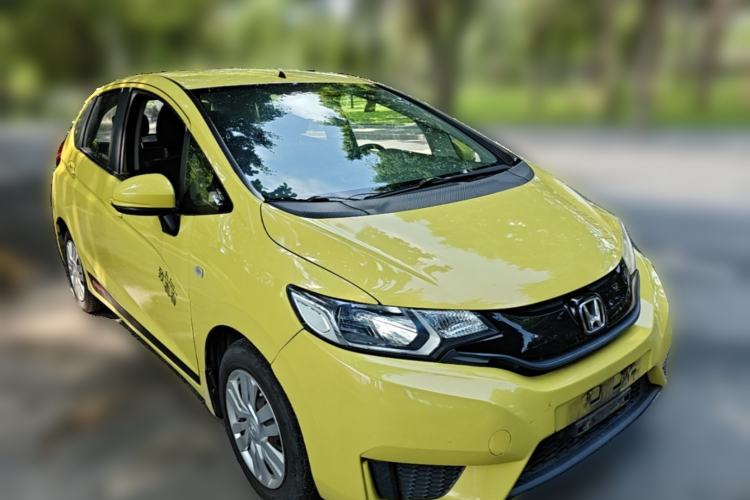 Used Honda Fit 2014 1.5L LX CVT Comfort Model Front Right 45 Deg