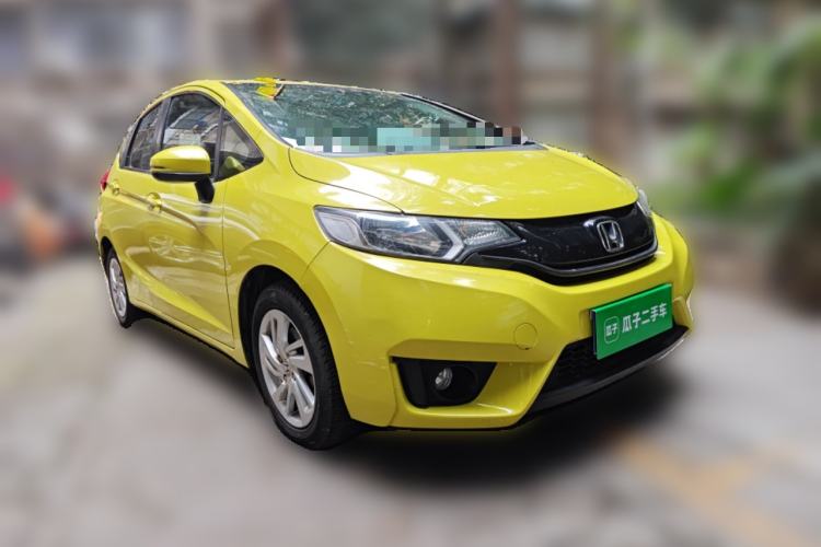 Used Honda Fit 2014 1.5L SE CVT Fashion Model Front Right 45 Deg
