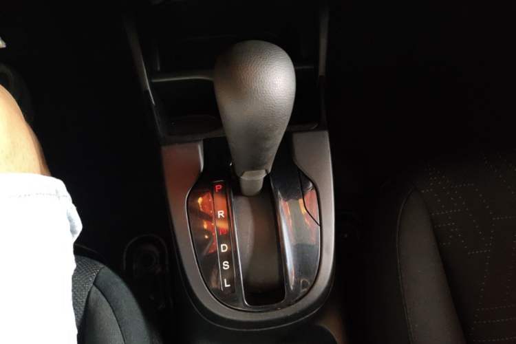 Used Honda Fit 2014 1.5L LX CVT Comfort Model Gear Lever
