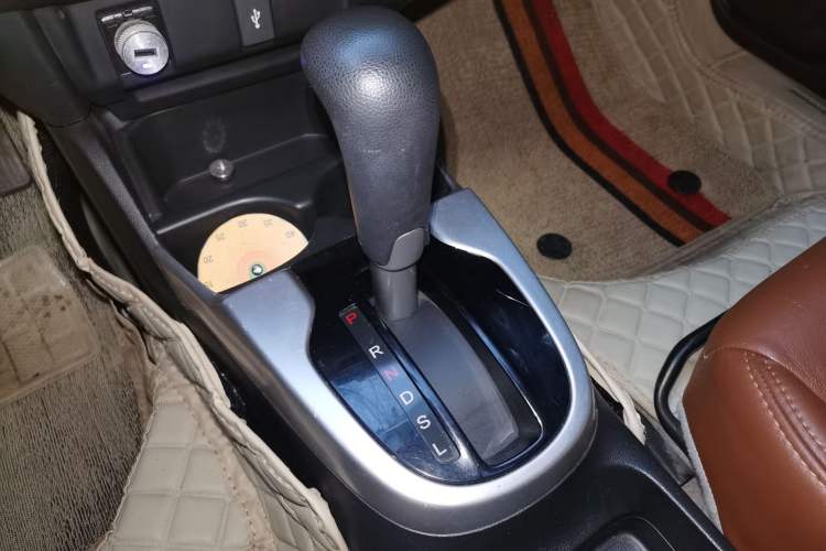 Used Honda Fit 2014 1.5L EX CVT Elite Model Gear Lever