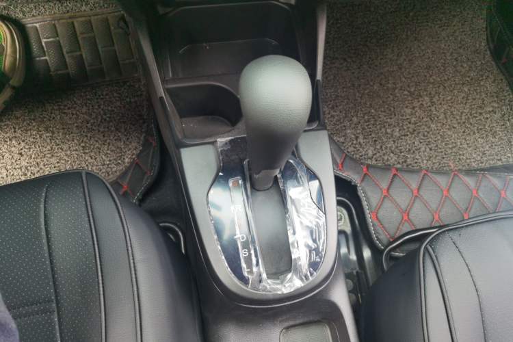 Used Honda Fit 2014 1.5L LX CVT Comfort Model Gear Lever