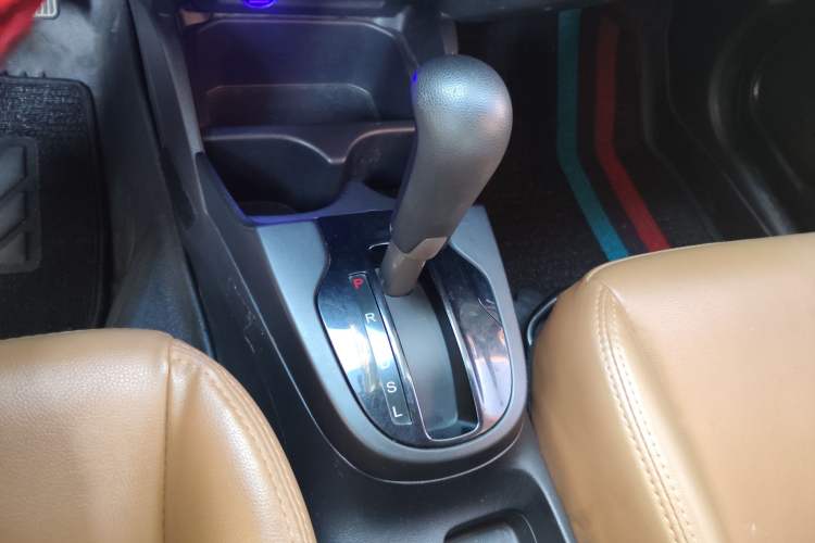 Used Honda Fit 2014 1.5L LX CVT Comfort Model Gear Lever