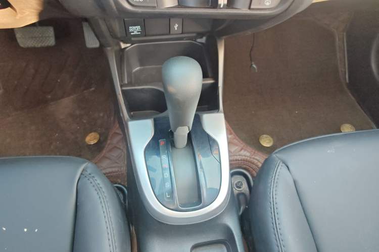 Used Honda Fit 2014 1.5L EX CVT Elite Model Gear Lever