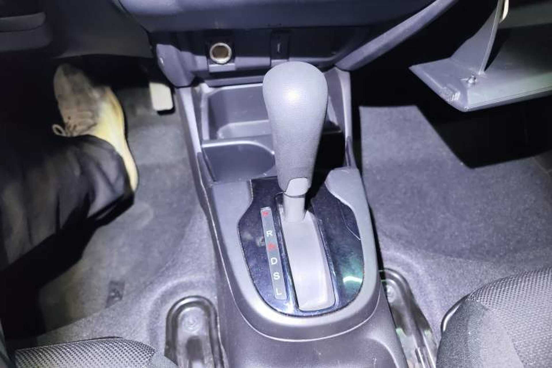 Used Honda Fit 2014 1.5L LX CVT Comfort Model Gear Lever