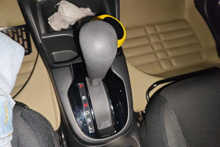 Used Honda Fit 2014 1.5L LX CVT Comfort Model Gear Lever