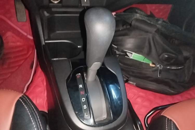 Used Honda Fit 2014 1.5L LX CVT Comfort Model Gear Lever