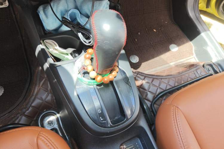Used Honda Fit 2014 1.5L LX CVT Comfort Model Gear Lever