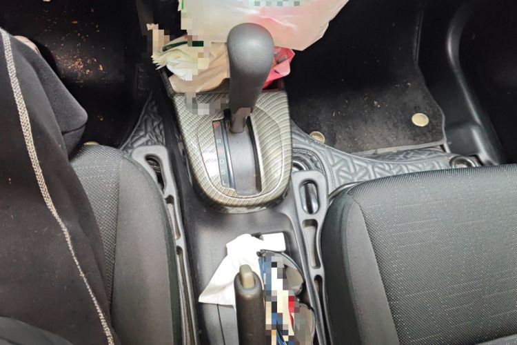 Used Honda Fit 2014 1.5L SE CVT Fashion Model Gear Lever