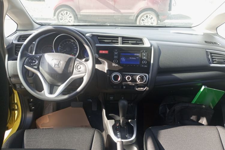 Used Honda Fit 2014 1.5L SE CVT Fashion Model Interior 2