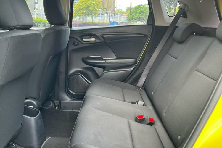 Used Honda Fit 2014 1.5L LX CVT Comfort Model Interior 4
