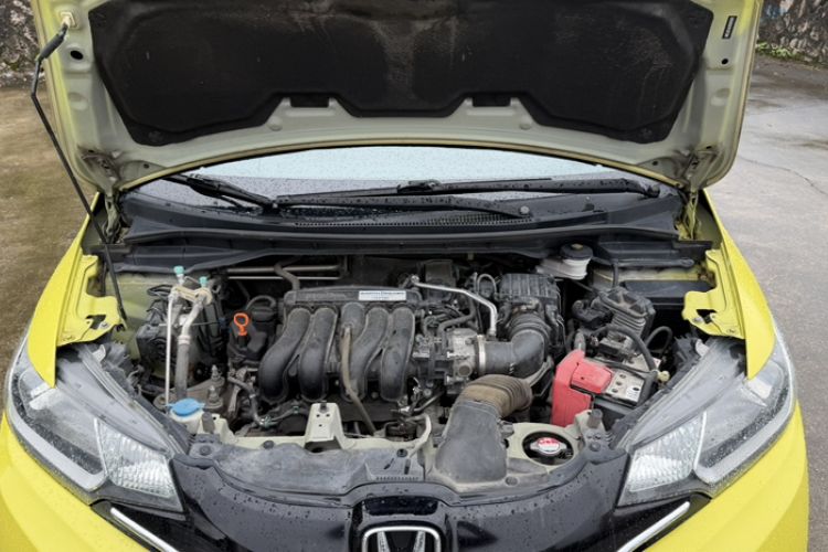 Used Honda Fit 2014 1.5L SE CVT Fashion Model Interior 6