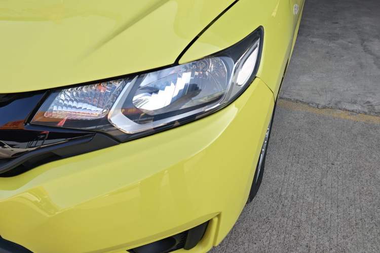 Used Honda Fit 2014 1.5L LX CVT Comfort Model Left Front Headlight