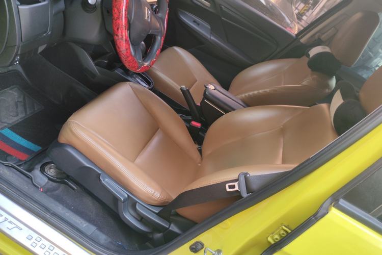 Used Honda Fit 2014 1.5L LX CVT Comfort Model Left Front Seat