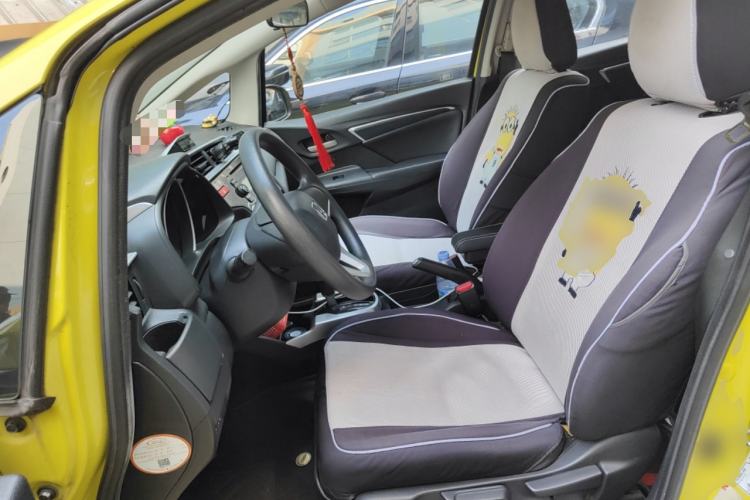 Used Honda Fit 2014 1.5L SE CVT Fashion Model Left Front Seat