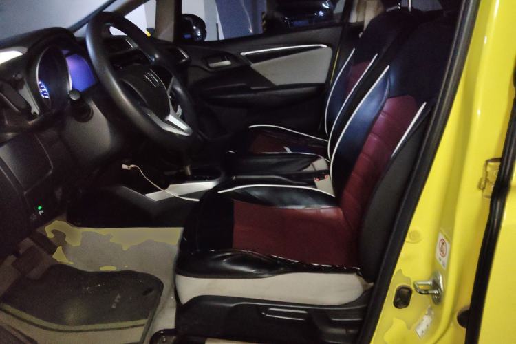 Used Honda Fit 2014 1.5L EX CVT Elite Model Left Front Seat