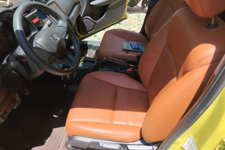 Used Honda Fit 2014 1.5L LX CVT Comfort Model Left Front Seat