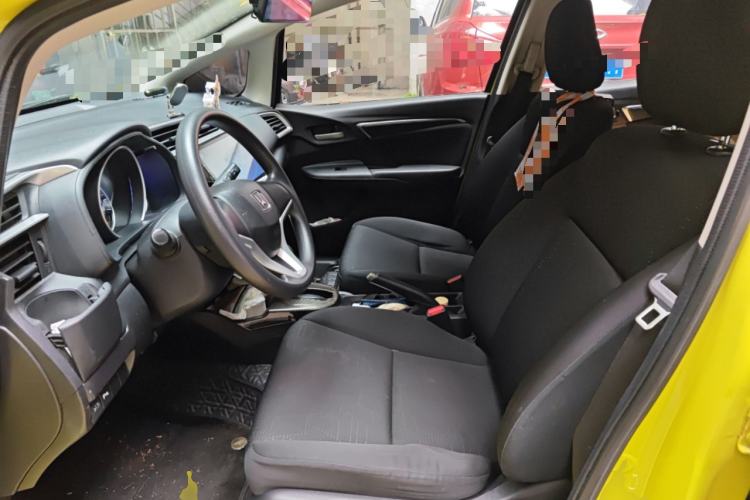 Used Honda Fit 2014 1.5L SE CVT Fashion Model Left Front Seat