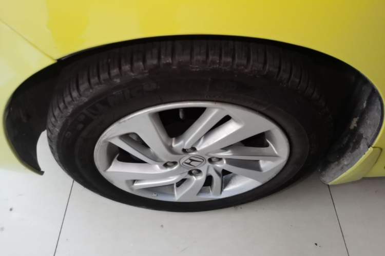Used Honda Fit 2014 1.5L EXLI CVT Leading Model Left Front Wheel Hub