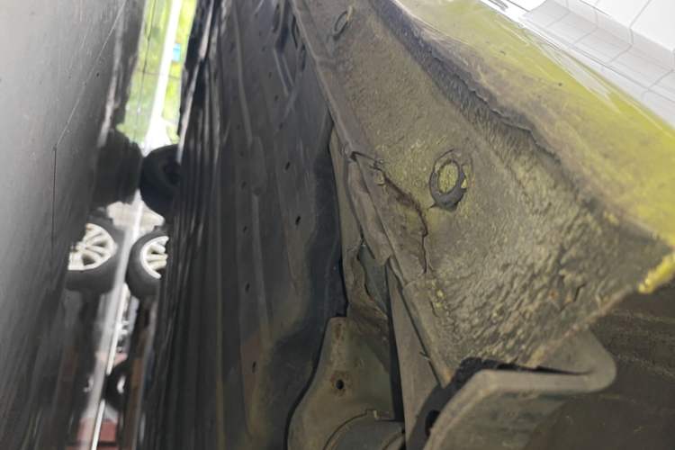 Used Honda Fit 2014 1.5L LX CVT Comfort Model Left Side Sill