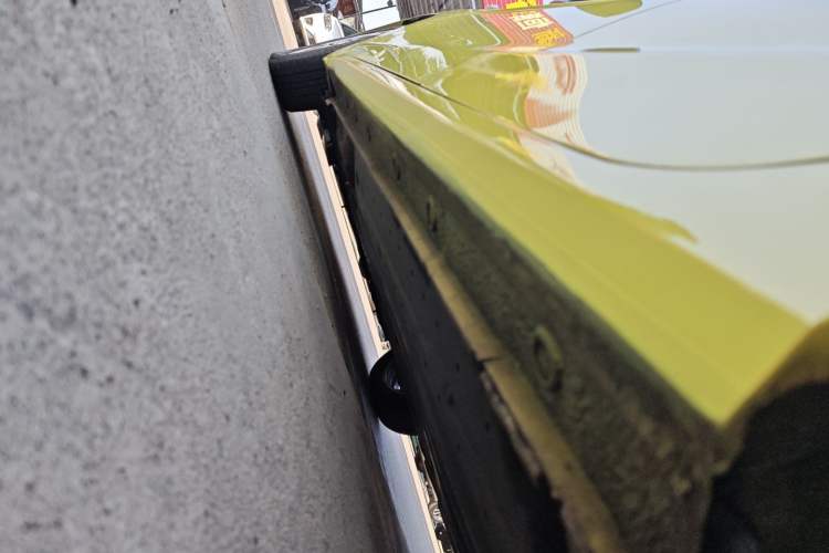 Used Honda Fit 2014 1.5L LX CVT Comfort Model Left Side Sill